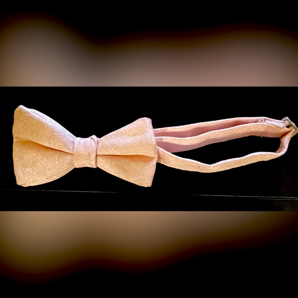 Jos. A. Banks Bow Tie Adjustable Pinkish Paisley Prom Wedding Valentine’s Day